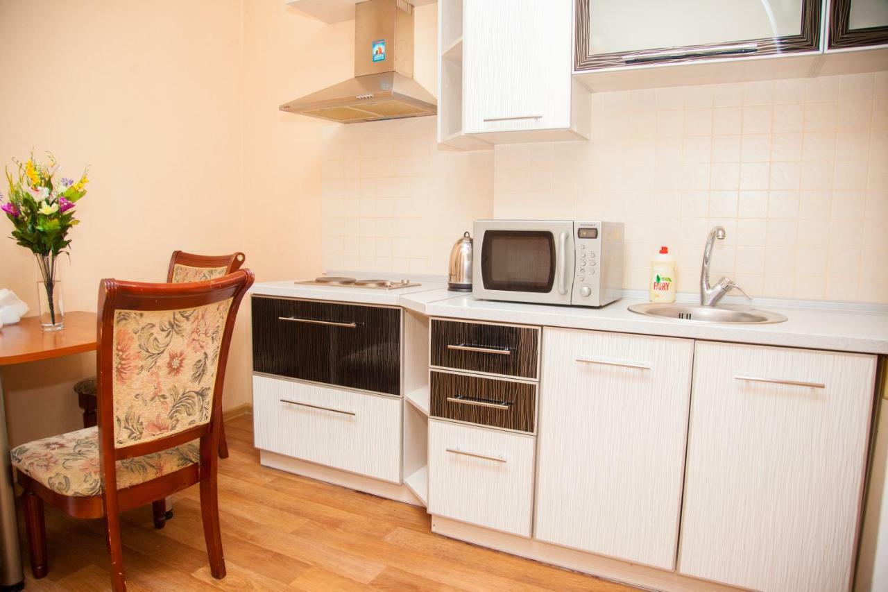 Semi-Luxury Apartment On Zhukovskogo Street 57 Zaporizhia 外观 照片