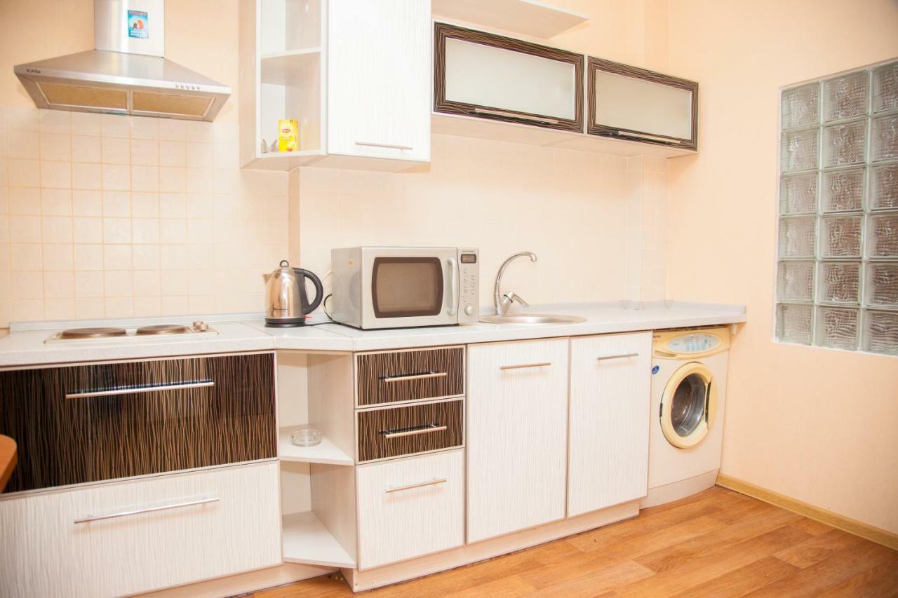 Semi-Luxury Apartment On Zhukovskogo Street 57 Zaporizhia 外观 照片